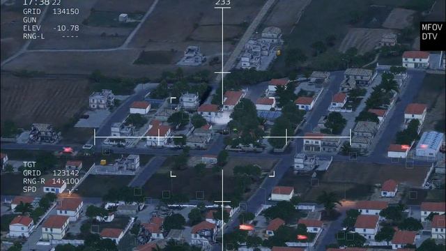 CITIES IN YEMEN ARE BURNING! US Intercontinental Missile Salvo Burns Entire Houthi Town смотреть онлайн