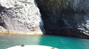 Страшный Карадаг. Бухта Барахта и дыхание Карадагского змея в гроте Ревущий.