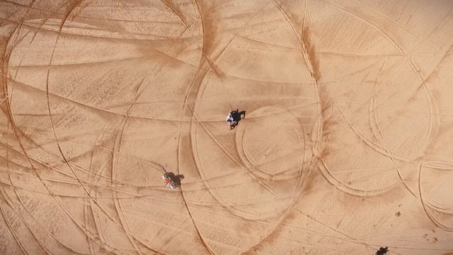 Мотопокатушки в песчаном карьере близ Алматы смотреть онлайн