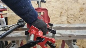 Трубные струбцины. Нарезка резьбы. Клупп или плашка?