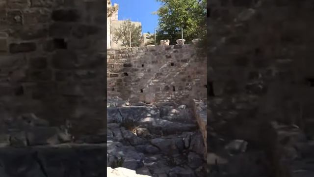 Путешествуем по крепости Святого Петра 😊 смотреть онлайн