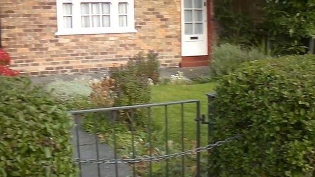 Англия. Октябрь 2016. Ливерпуль. У дома Маккартни. смотреть онлайн