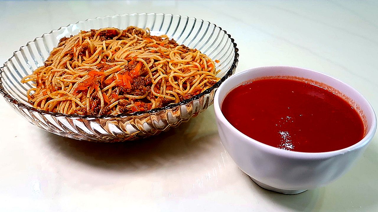 Готовит ПОДРУГА ТУРЧАНКА. ТОМАТ САЛЧАСЫ. Как в Турции готовят томатный соус на зиму смотреть онлайн