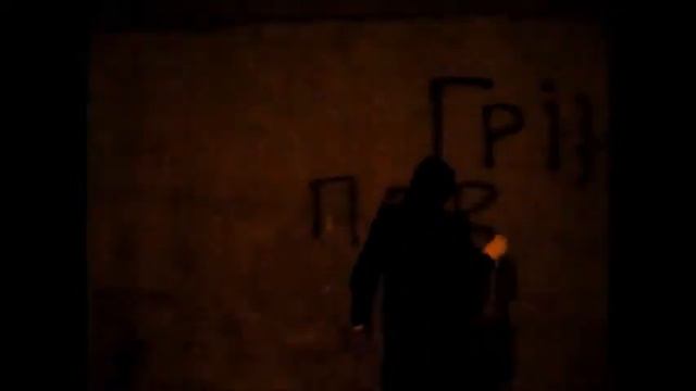 Ukrainian nationalists attacked the non paying salaries alcohol shop смотреть онлайн