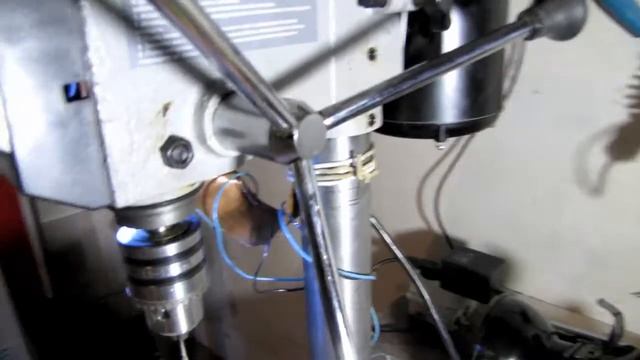 усовершенствуй сверлильный настольный станок светильником, подвижное направленное освещение смотреть онлайн