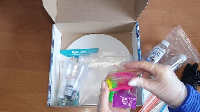 Видео распаковка набора для рисования эпоксидной смолой от Epic Art "Космос" смотреть онлайн