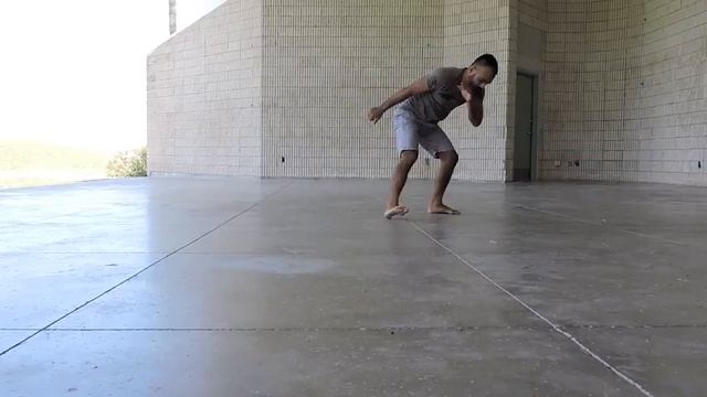 Capoeira Tutorial: Corta Capim and Corta Capim Reversao (Two Easy Variations) смотреть онлайн