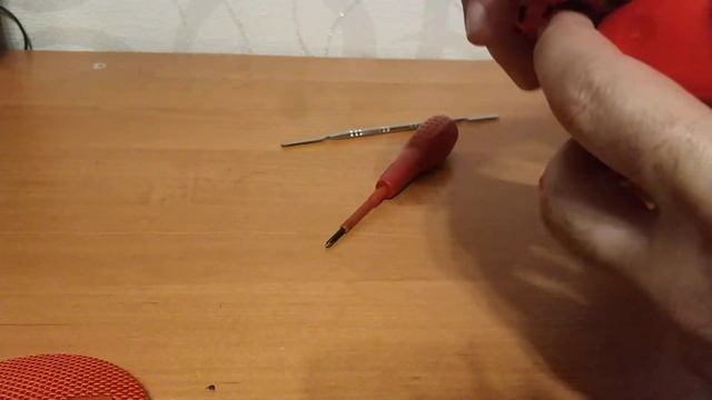 Как разобрать JBL clip 2 колонку жбл клип 2 обзор разборка. смотреть онлайн