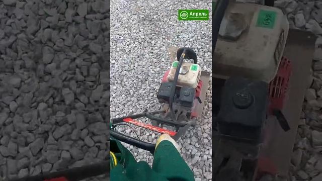 Трамбовка подушки из щебня под монолитный фундамент #скапрель #строительствофундамента смотреть онлайн