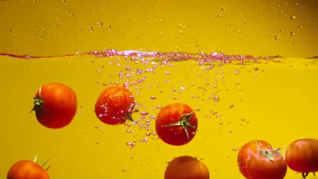 Cucumbers and Tomatoes, Огурцы и Помидоры - Slow Motion смотреть онлайн