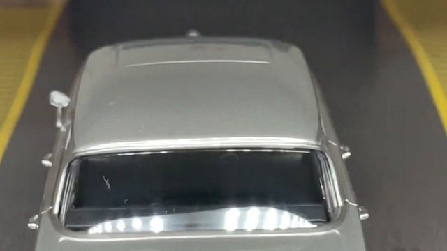 Mercedes Benz 300 SE Lang-Diecast 1:43-Minichamps#diecast#mercedes#car#classiccar#oldies#hobby#toys