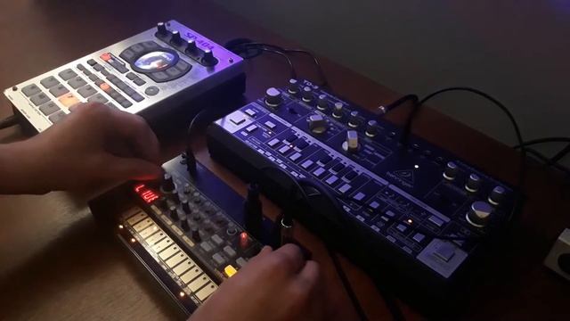 SP 404 + Behringer TD3 + Volca Beats ACID HOUSE смотреть онлайн