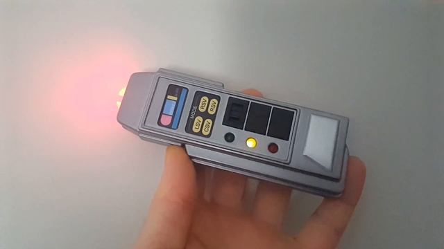 Star Trek Voyager Isolinear Analyser Site to Site Transporter Device смотреть онлайн
