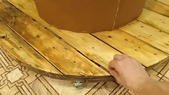 Стол из катушки, бухты смотреть онлайн