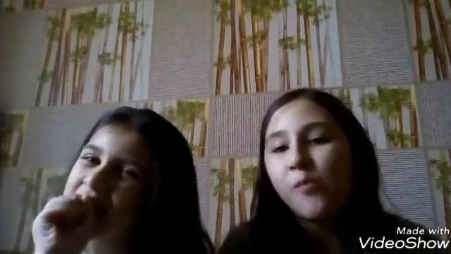 Челендж« Кто быстрее съест морковку»😃☺😀 смотреть онлайн