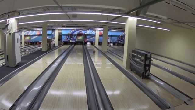 БОУЛИНГ ПОШЕЛ НЕ ПО ПЛАНУ (влог) # ПОСЛЕДНИЙ БРОСОК смотреть онлайн