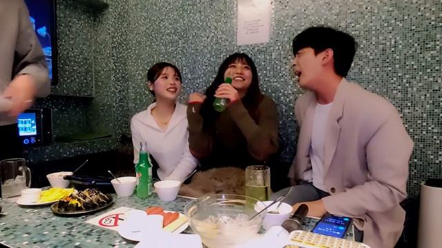 한국남자 2명과 일본미녀 2명이 같이 놀면 생기는 일 일본 🇯🇵 29부 смотреть онлайн