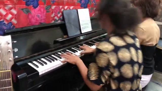 Manh Piano & Phi Phi & Daddy | HOTEL CALIFORNIA - Eagles смотреть онлайн