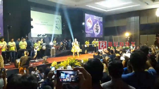 Via Vallen - Despasito LIVE Java Heritage Purwokerto смотреть онлайн