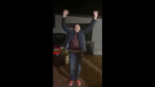 Новогодние танцы смотреть онлайн