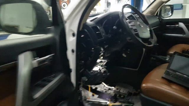 Ланд Крузер 200. Как отключить автоматическое срабатывание омывателя фар. Заметки. смотреть онлайн