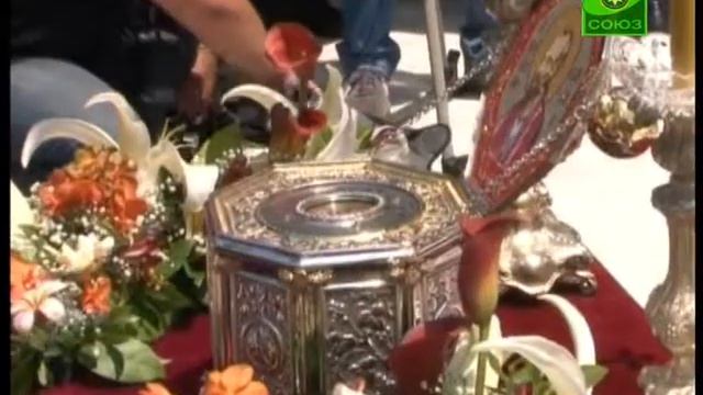 Патриарх Кирилл возглавил в день обретения глав смотреть онлайн