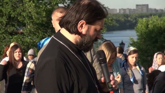 Протоиерей Андрей Ткачев на встрече с православной молодежью в музее-заповеднике 