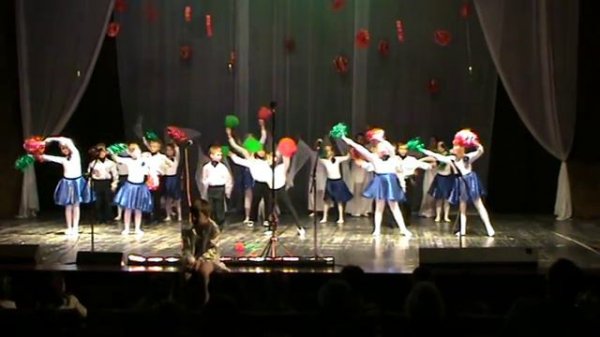 Как будто по ступенькам всё выше и вперёд...