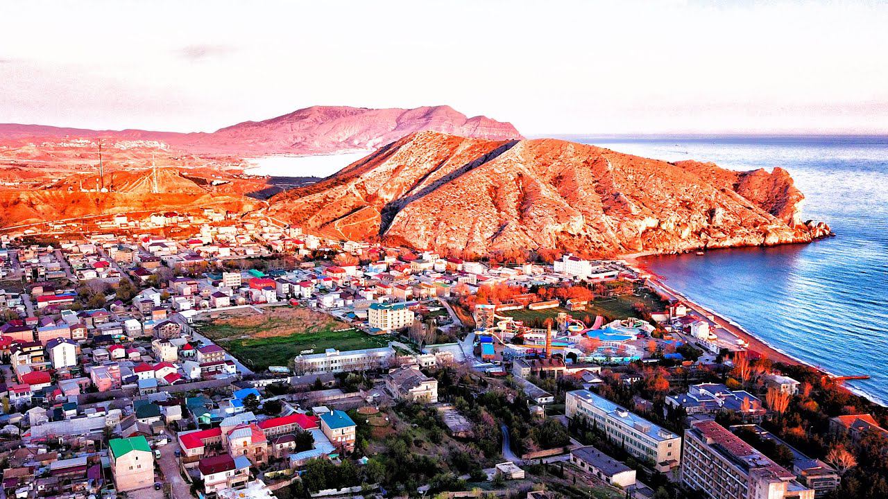 СУДАК СЕГОДНЯ. Кипарисовая Аллея. Застройка района Аквапарка. ПОХОЛОДАНИЕ - Мороз и Леденящий ветер. смотреть онлайн