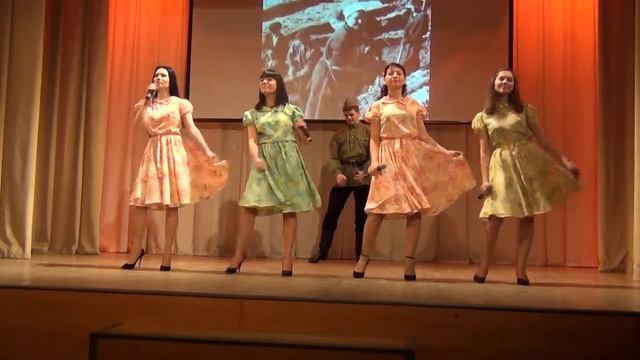 Дуэт "ОДин и ОДна" попурри военное смотреть онлайн