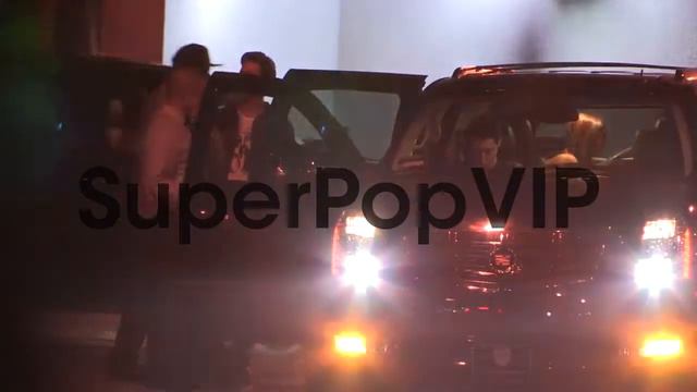 Daren Kagasoff departing Hooray Henrys in LA at Celebrity... смотреть онлайн