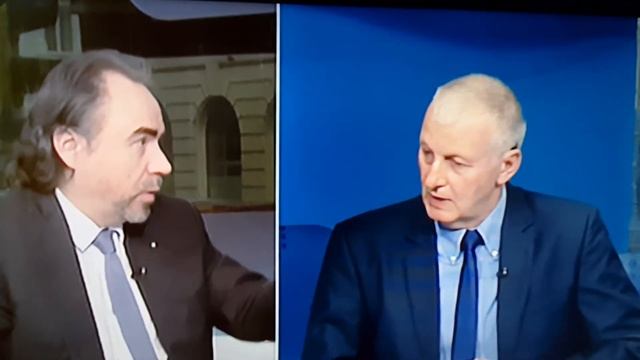 Nu uitați că; ultima decizie o ia președintele Consiliului Suprem de Apărare a Țării! смотреть онлайн