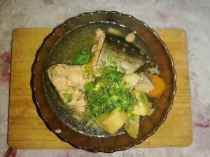 Уха из горбуши в афганском казане.