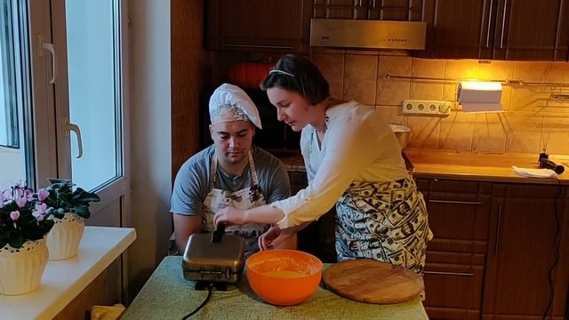 ВАФЛИ. " МАМИНЫ ВАФЛИ " .ВКУСНО И БЫСТРО ! смотреть онлайн