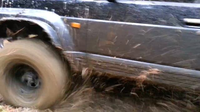 Grouse Nissan Safari - Woodhill 4WD Trails смотреть онлайн