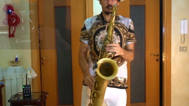 My NEW MICROPHONE for SAX 🎷 смотреть онлайн