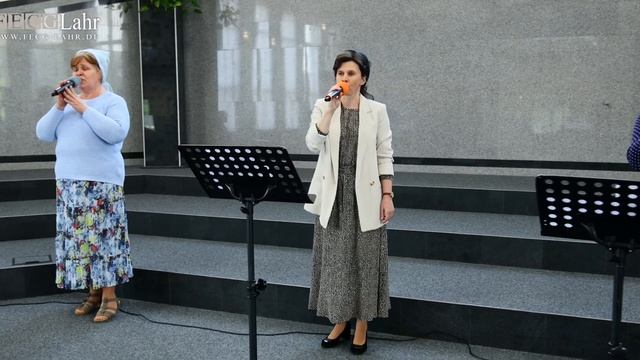 Тихая ночь окружала в саду. Гр. Фимиам смотреть онлайн