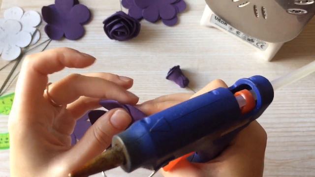Розы из фоамирана. Цветы из фоамирана на ободок. How to make foam rose flower смотреть онлайн