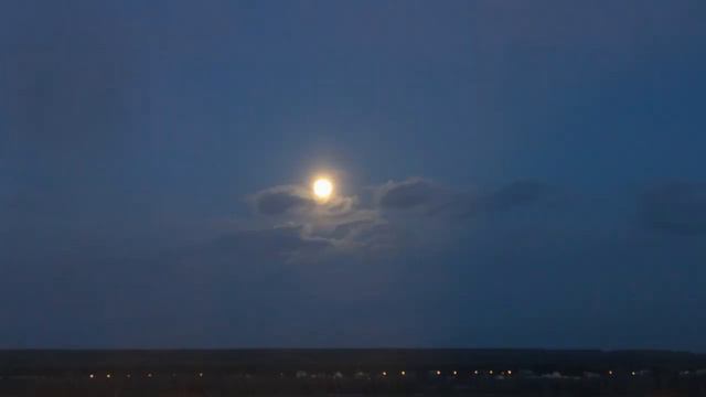 ЛУНА. МОЯ ВЕЧНАЯ ЛЮБОВЬ... смотреть онлайн