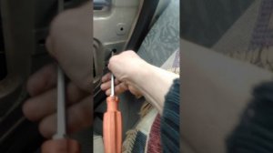 как открыть сломанный замок двери lada kalina(1)