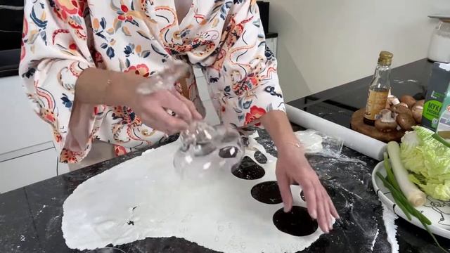 ЯПОНСКАЯ ЕДА ГЕЗДА С КРЕВЕТКАМИ и ОГУРЦЫ в ЯПОНСКОМ МАРИНАДЕ #японская кухня #гезда смотреть онлайн