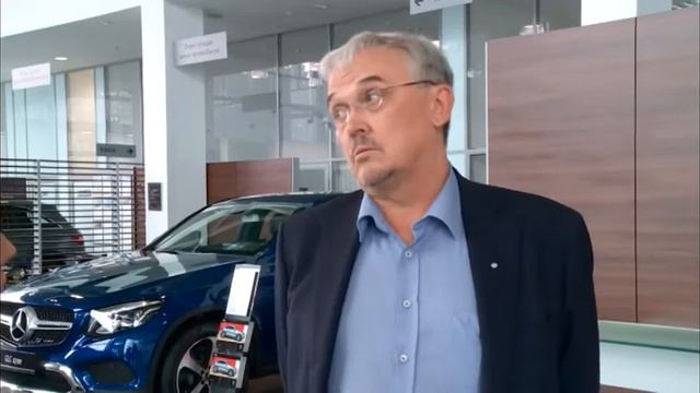 Пикет у автосалона смотреть онлайн