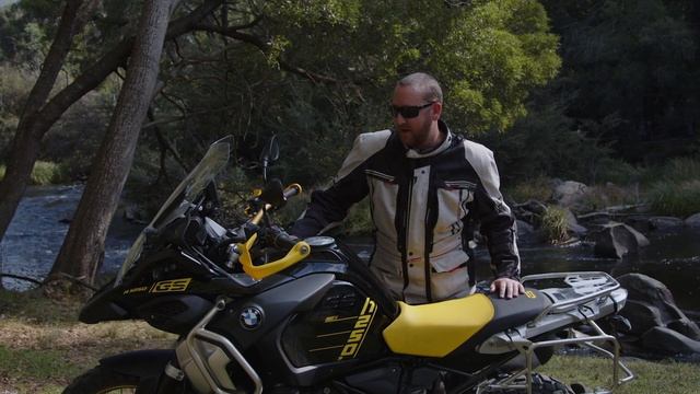 2021 BMW R 1250 GS Adventure 40 Years Edition Review