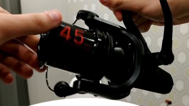 Бюджетная Basia? Быстрый обзор на карповую катушку Daiwa Emblem 45 SCW QD смотреть онлайн