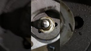 замена опоры двигателя Рено Кангу