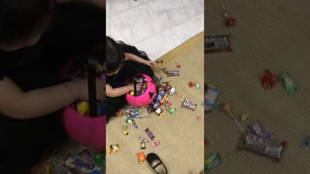 Hoarding candies from trick or treat event смотреть онлайн