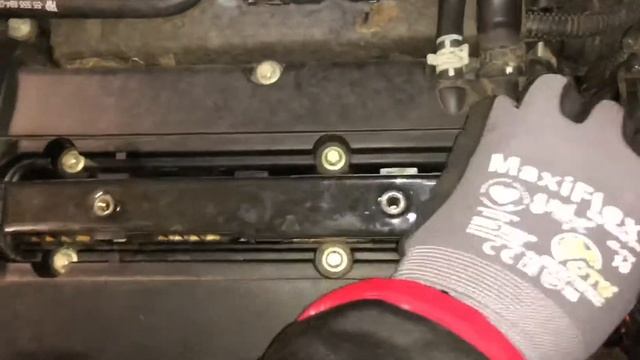 How to replace Ignition coil spark coil replacement Vauxhall Tigra, Holden Tigra and Chevrolet Tigr смотреть онлайн
