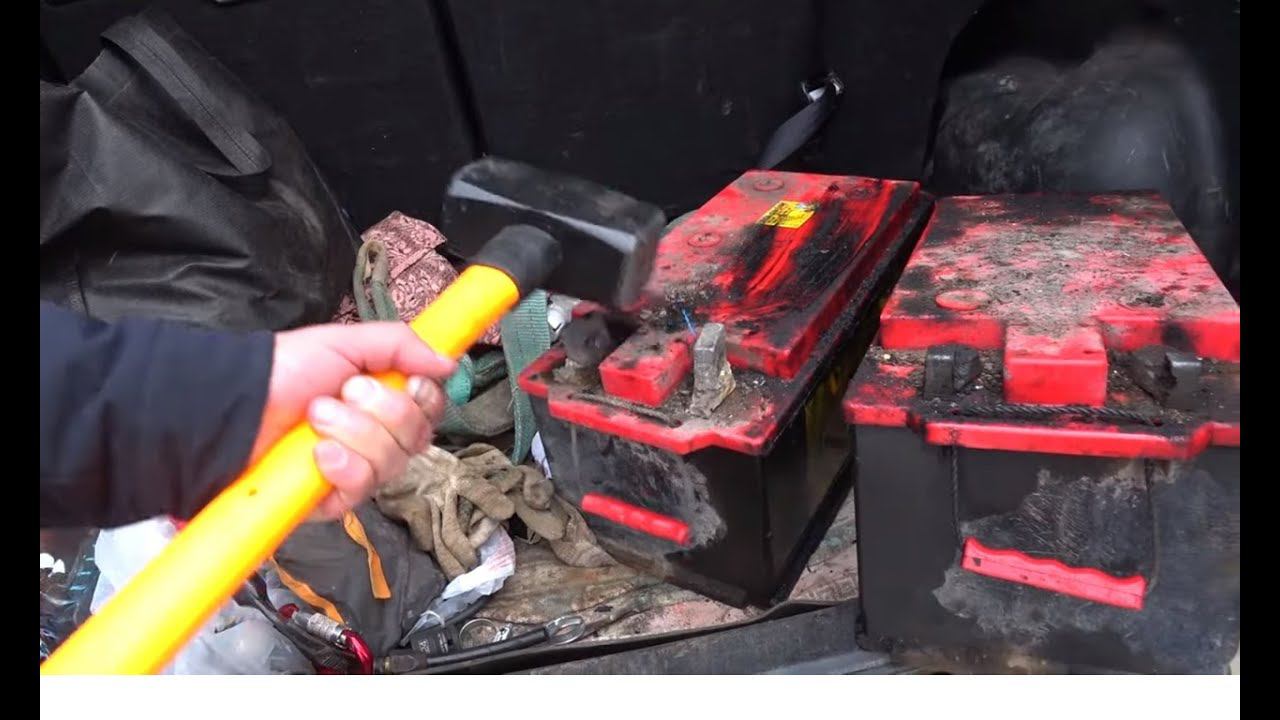 НАПЛАВИЛ КЛЕММЫ / ПРОВЕРЯЮ КУВАЛДОЙ НА КРЕПКОСТЬ смотреть онлайн