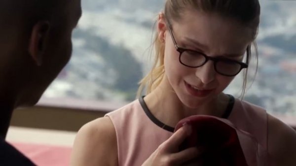 Supergirl Trailer Breakdown and Easter Eggs