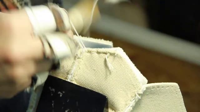 Ручной шов. Производство футбольных мячей. МойМяч.РФ смотреть онлайн